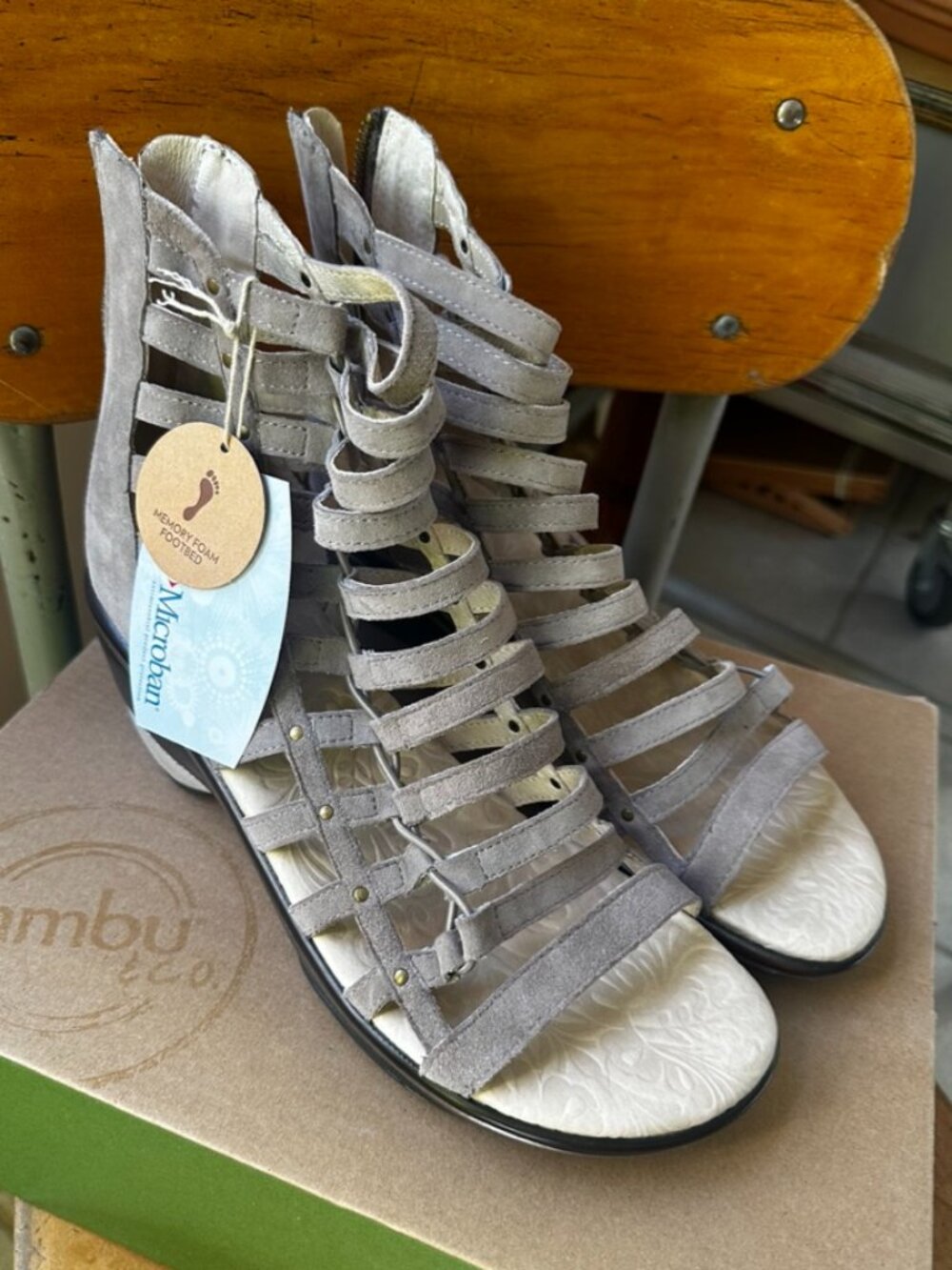 Jambu Leather Sandals, Size 9, NIB, Tan
